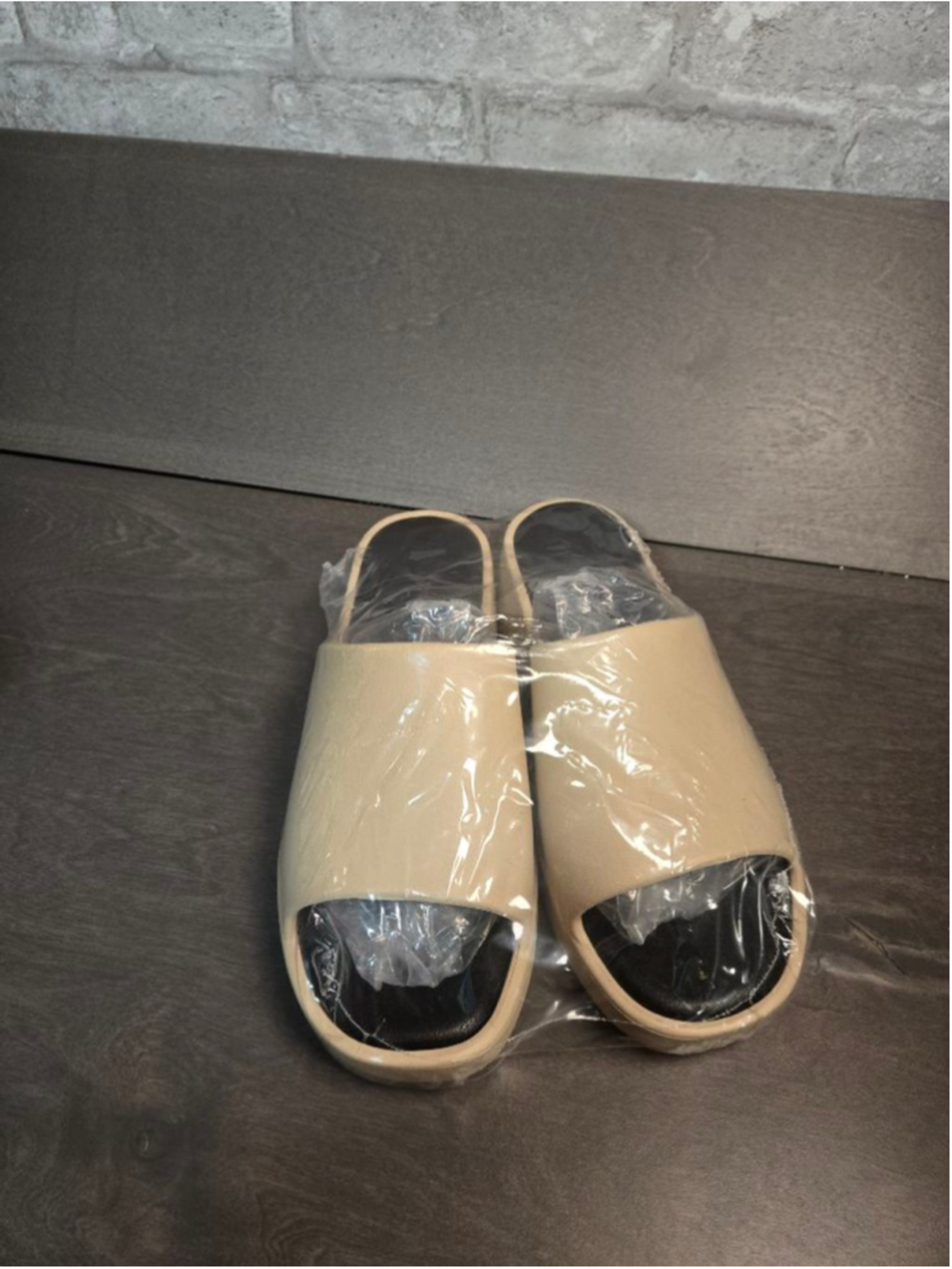 Clearance Shoes  Beige & Black Open Toe Slippers Size 7.5